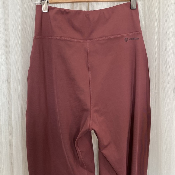 Adidas high rise joggers! Sweatpants! Brand Logo! Size Small - Picture 6 of 17